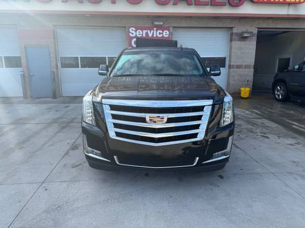 2016 Cadillac Escalade Luxury Collection