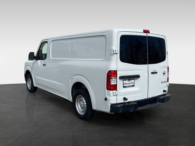2017 Nissan NV