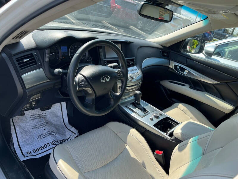 2017 Infiniti Q70L 3.7