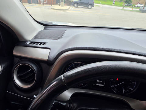 2017 Toyota RAV4 Platinum