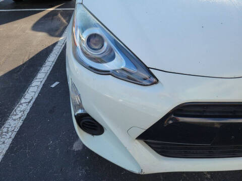 2015 Toyota Prius c Four