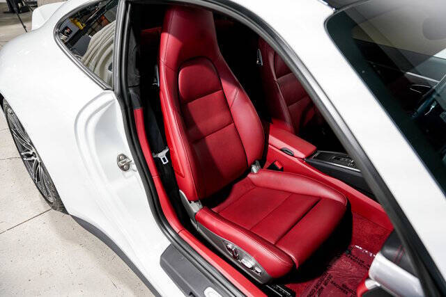 2016 Porsche 911 Carrera 4S