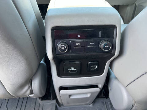 2017 GMC Acadia SLT-1