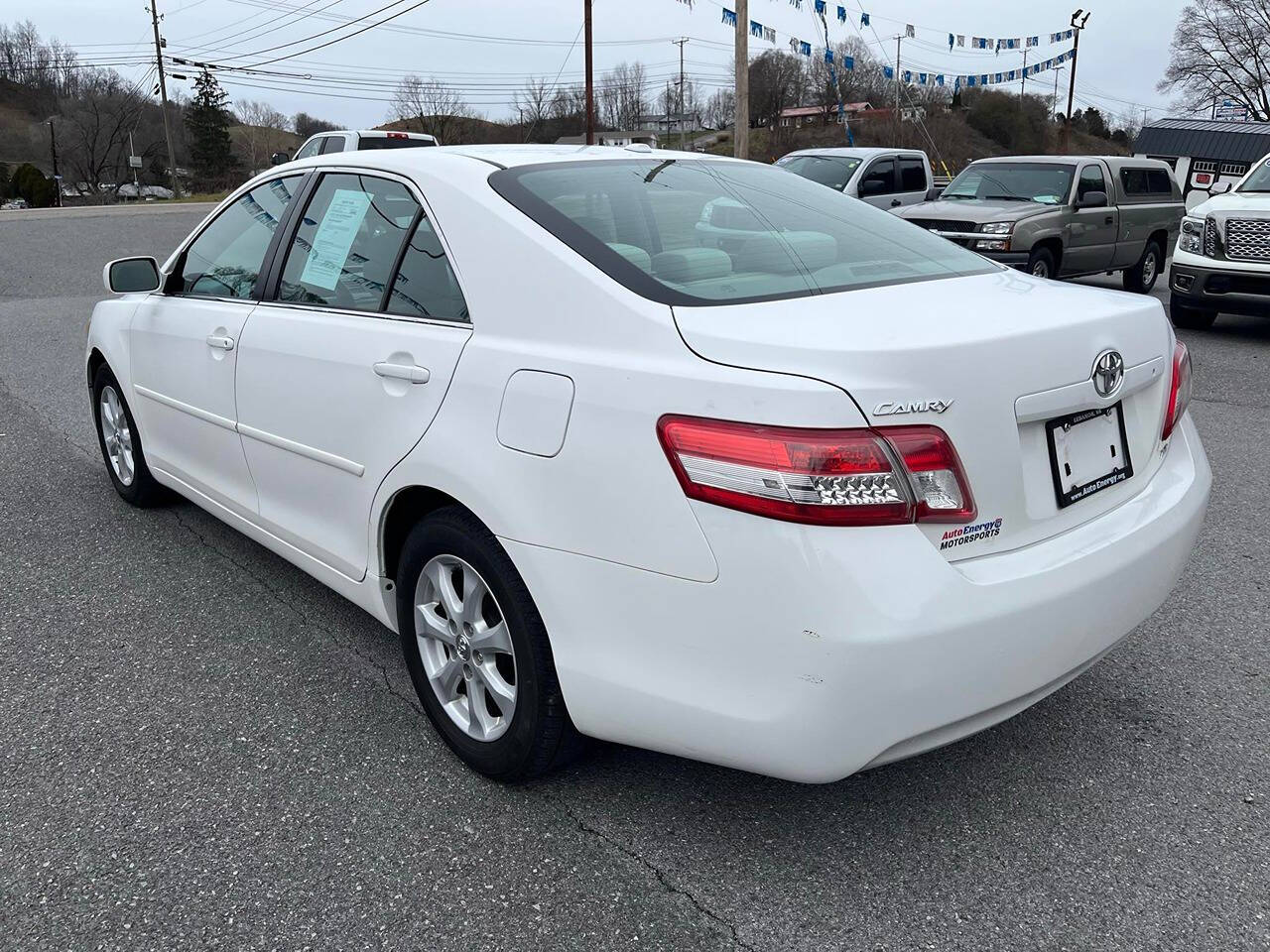 2011 Toyota Camry for sale at Auto Energy in Lebanon, VA