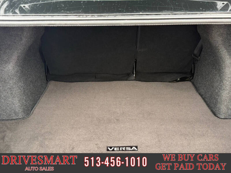 2023 Nissan Versa SV