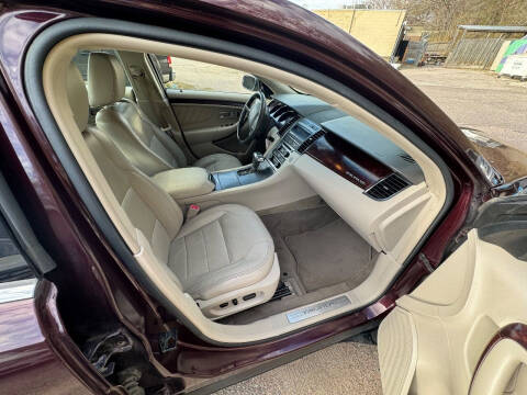 2011 Ford Taurus Limited