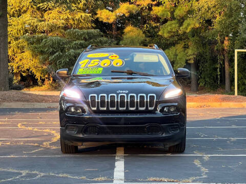 2017 Jeep Cherokee Sport