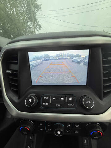 2017 GMC Acadia SLT-1