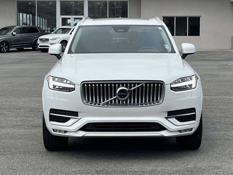2023 Volvo XC90 B5 Plus Bright Theme