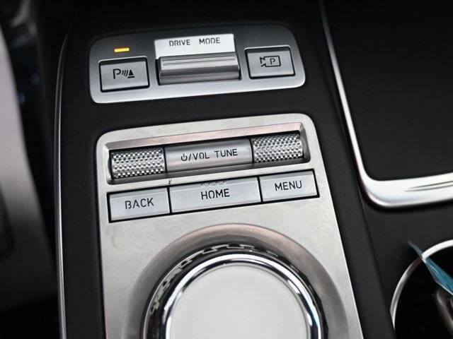 2023 Genesis Electrified GV70