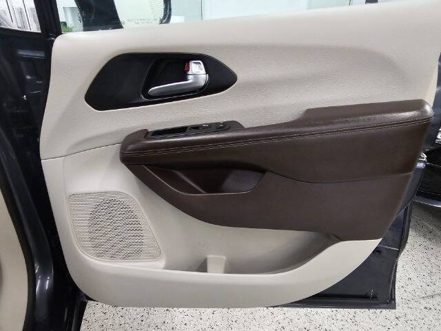 2020 Chrysler Pacifica Touring