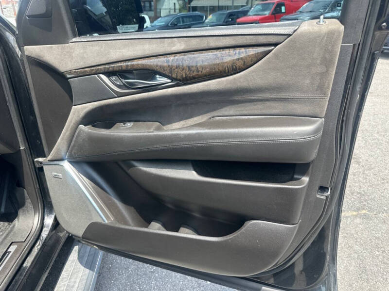 2016 Cadillac Escalade Platinum