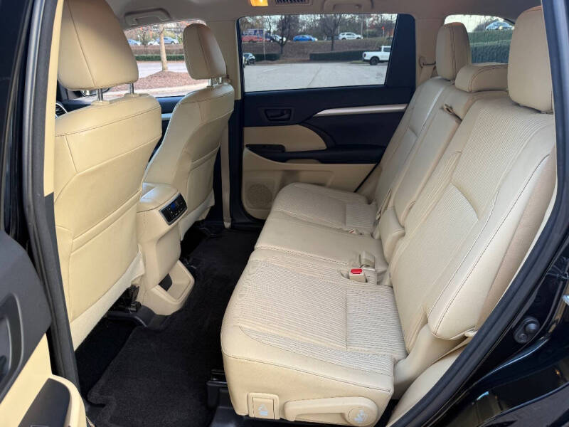 2015 Toyota Highlander LE