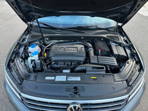 2017 Volkswagen Passat 1.8T SEL Premium