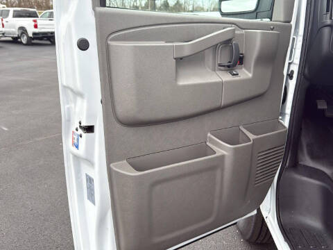 2024 Chevrolet Express 2500