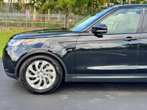 2024 Land Rover Discovery P300 S