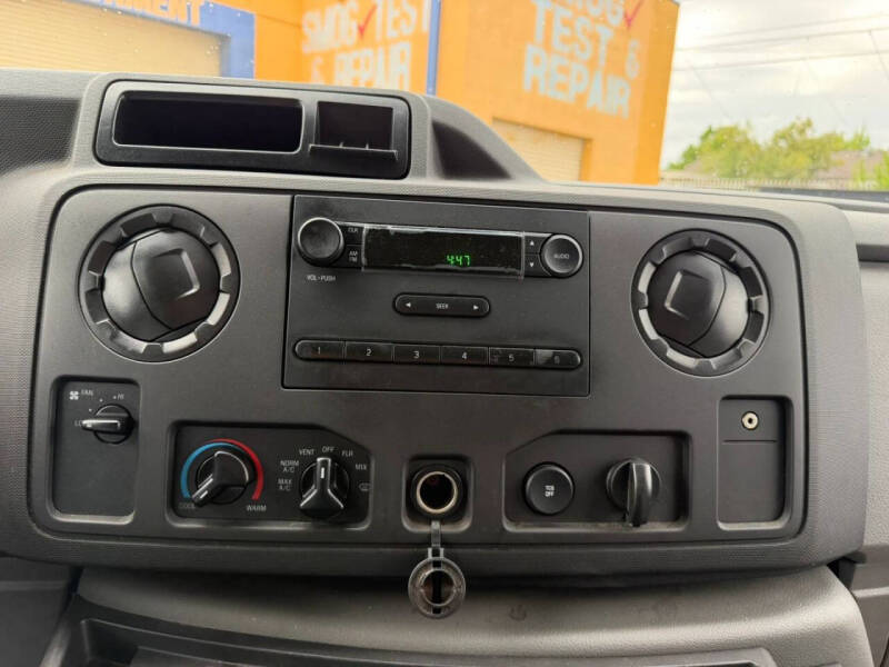 2014 Ford E-Series E-150