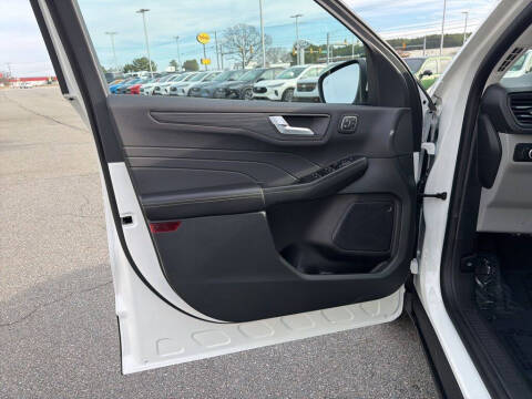 2026 Ford Escape Platinum