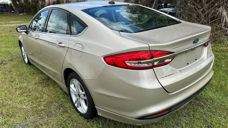 2018 Ford Fusion Hybrid SE