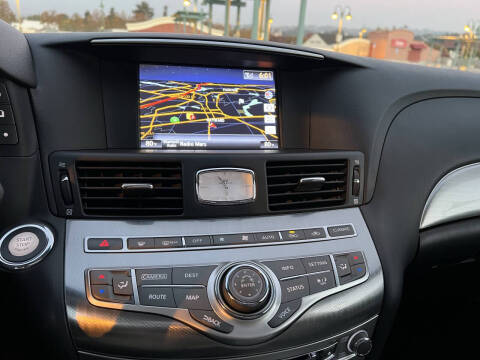 2017 Infiniti Q70L 3.7