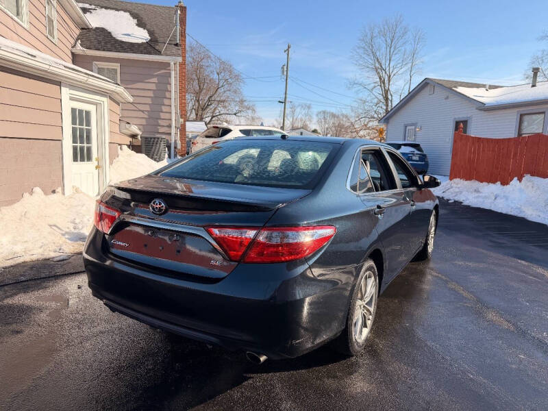 2016 Toyota Camry SE