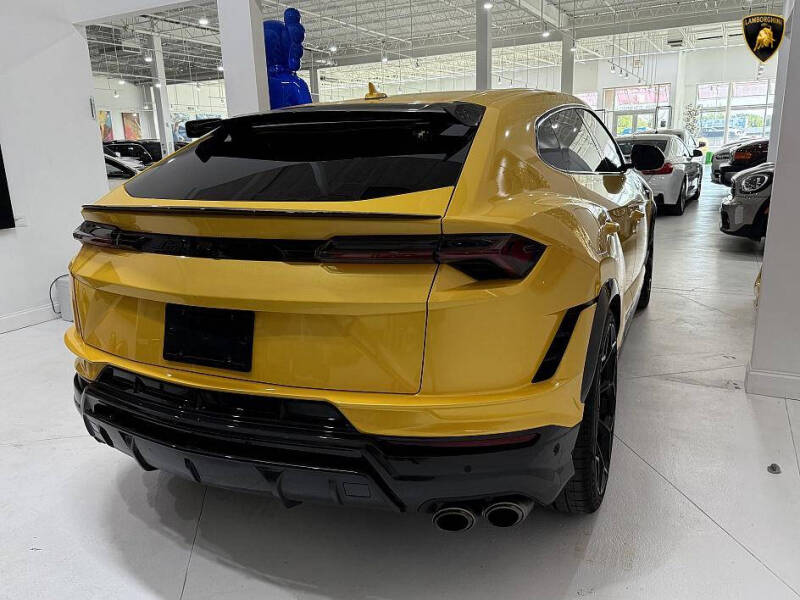 2024 Lamborghini Urus Performante