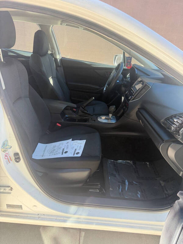 2017 Subaru Impreza 2.0i