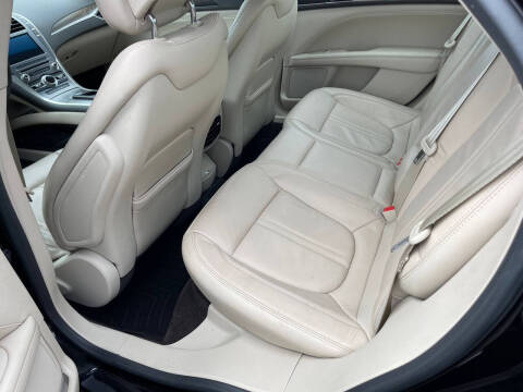 2017 Lincoln MKZ Select