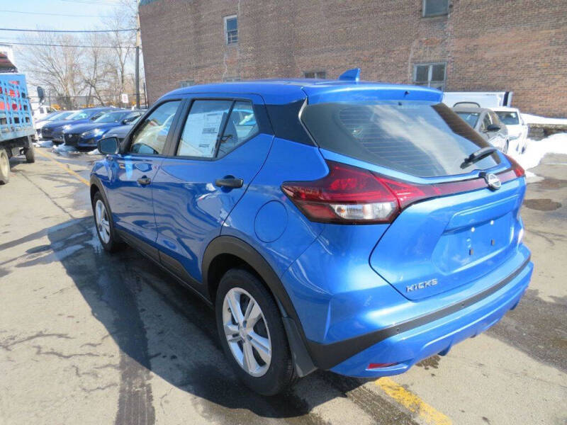 2025 Nissan Kicks Play S