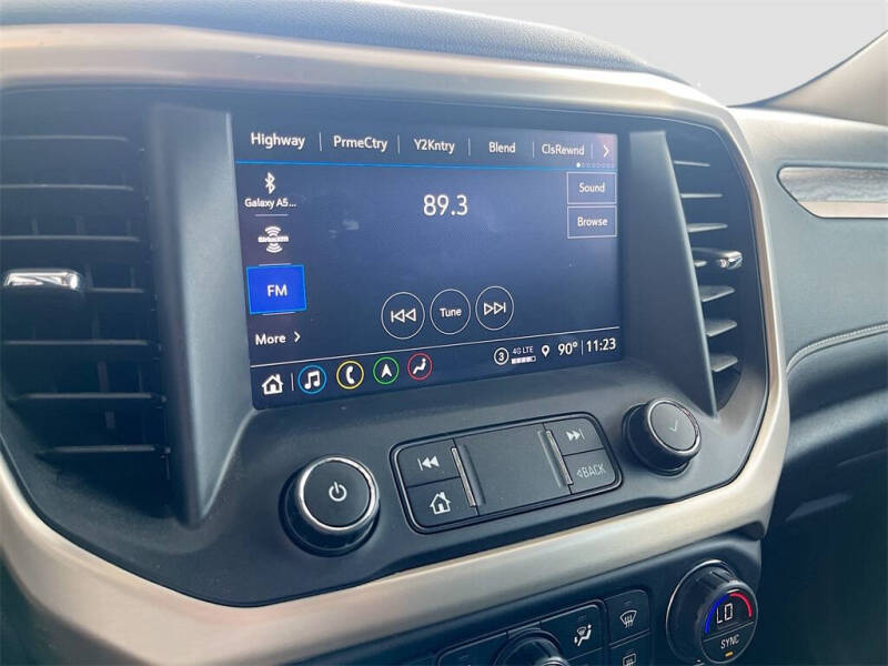 2022 GMC Acadia Denali