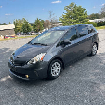 2012 Toyota Prius v Five