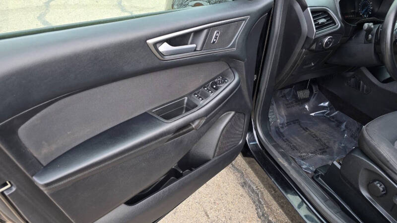 2017 Ford Edge SE