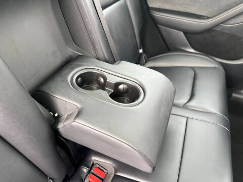 2025 Tesla Model Y Long Range