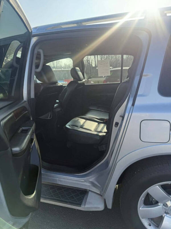 2011 Nissan Armada SV