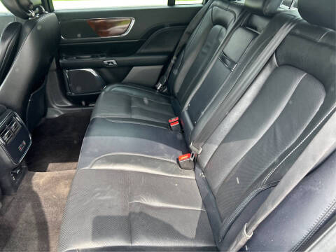 2017 Lincoln Continental Select