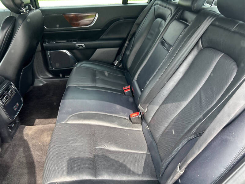 2017 Lincoln Continental Select