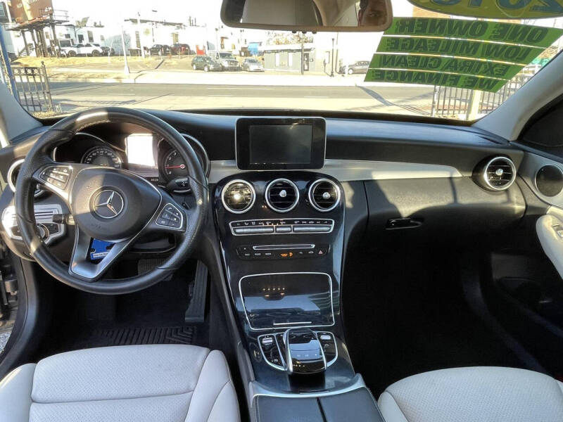 2015 Mercedes-Benz C-Class C300 photo 7