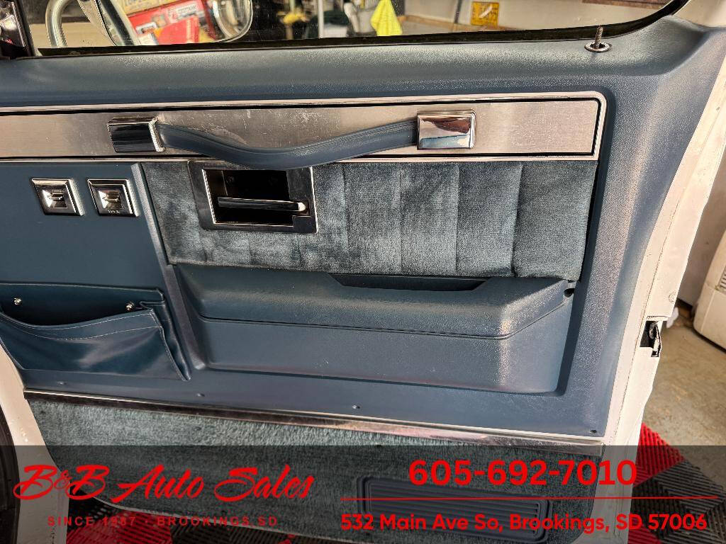 1990 GMC Jimmy 32