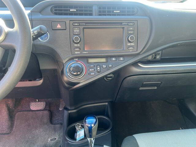 2014 Toyota Prius c Three