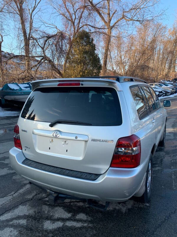 2004 Toyota Highlander for sale at Standard Auto in Worcester MA