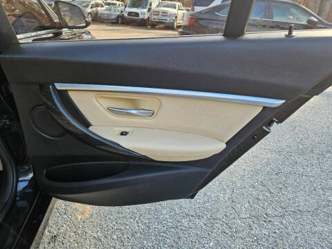 2018 BMW 3 Series 330i xDrive