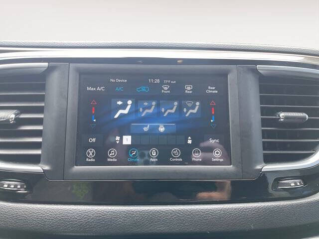 2021 Chrysler Voyager LX