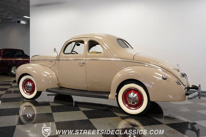 1940 Ford Deluxe