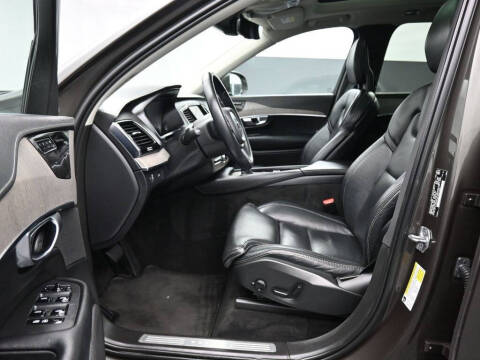 2021 Volvo XC90 T6 Inscription 6-Passenger