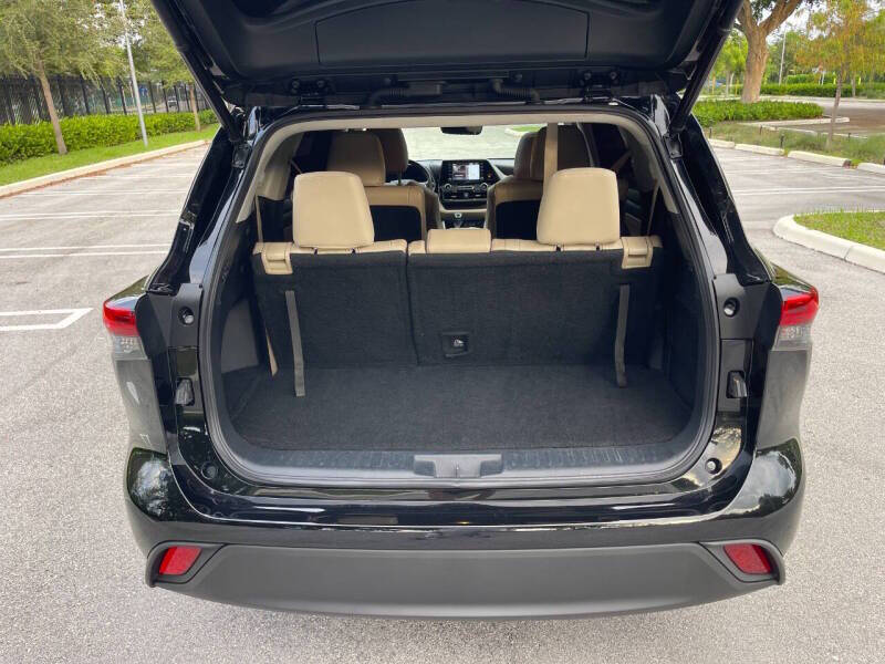 2022 Toyota Highlander XLE