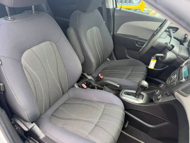 2013 Chevrolet Sonic LT Auto