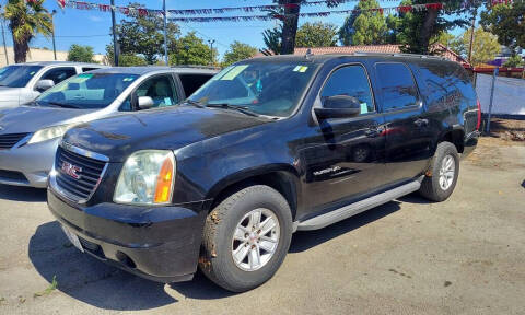 2011 GMC Yukon XL SLE