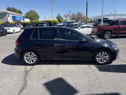 2020 Volkswagen Golf TSI