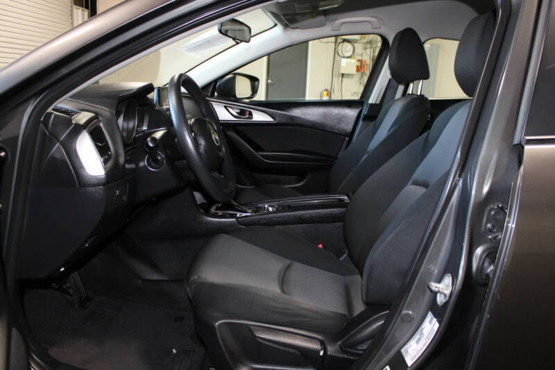 2017 Mazda MAZDA3 Sport