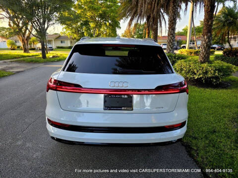 2021 Audi e-tron quattro Premium